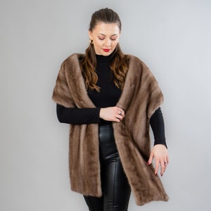 Mink Fur Shawl in Brown Color – Elegant Women&#39;s Accessory