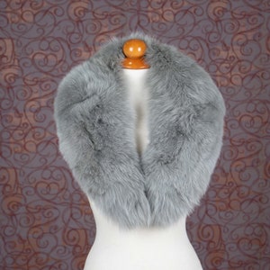 Real Fox Fur Collar In Gray Color Detachable Wrap Women&#39;s Winter
