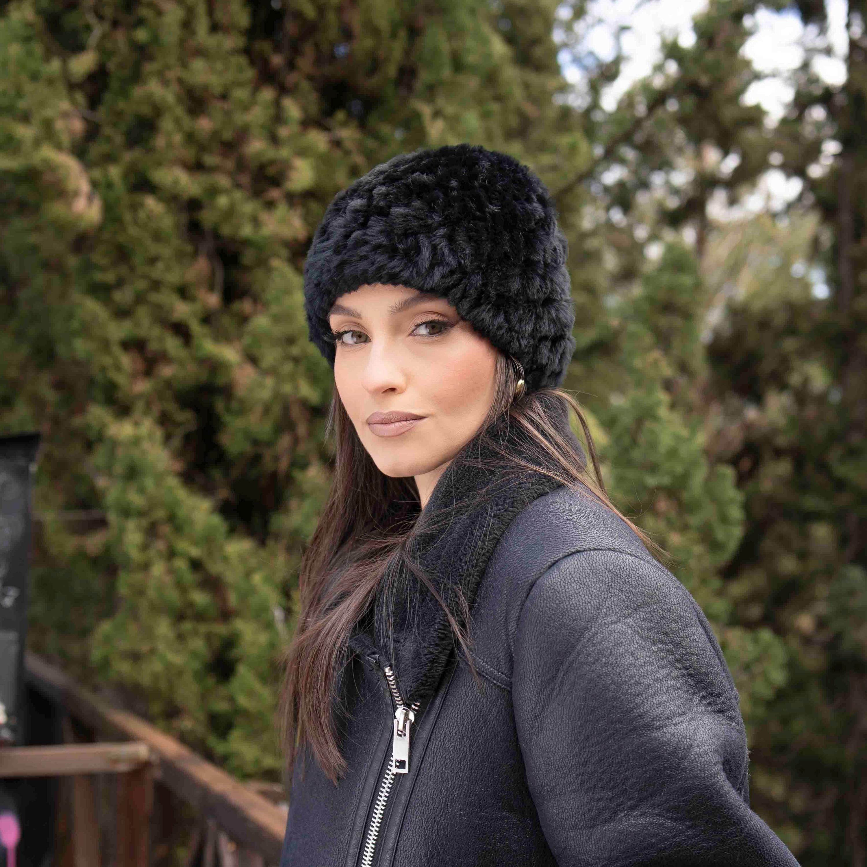 Rex Rabbit Fur Beanie in Black – Luxurious and Warm Winter  display picture 1