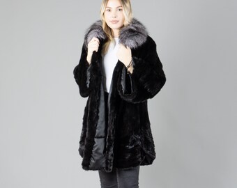 Real Black Mink Fur Coat With Fox Fur Collar – Timeless  display picture 1