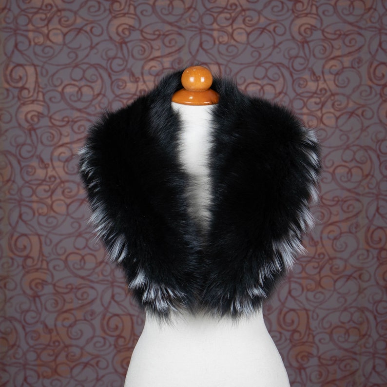 Real Fox Fur Collar In Black Color With White And Silver Details Detachable Wrap Women Winter image 1