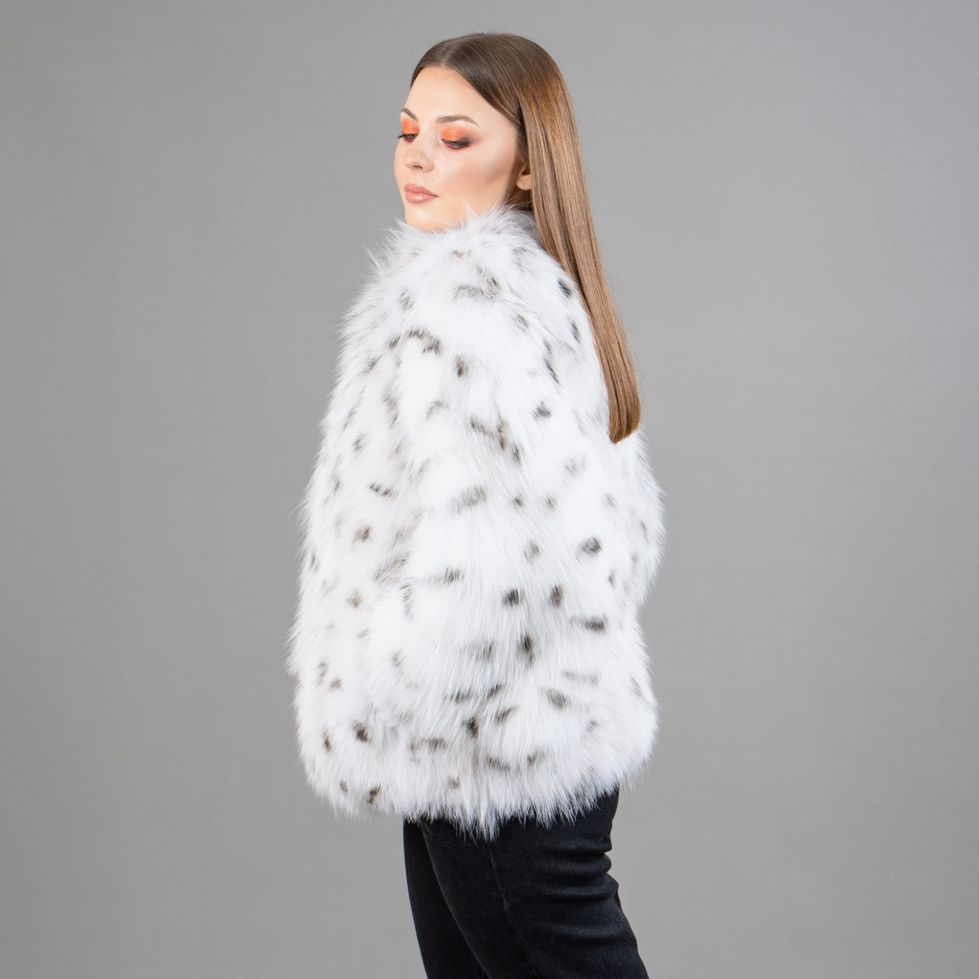 新品　sheller mofu mofu fur short coat Real Fox Fur Jacket With A Short Fur Collar in White Color