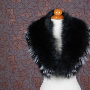 Real Fox Fur Collar In Black Color With White And Silver Details Detachable Wrap Women Winter image 2