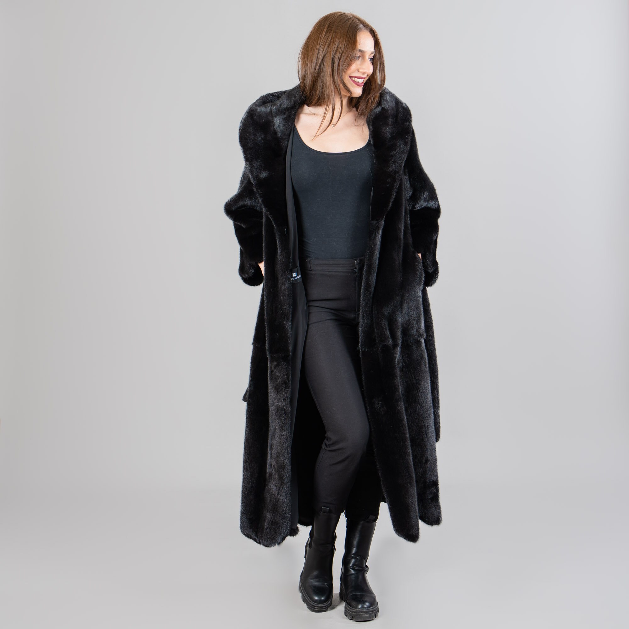 フード付きの黒いミンクの毛皮のロングコート - Etsy 日本