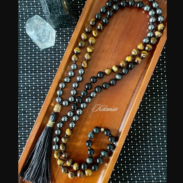Mala de 108 perles et une perle Bouddha doré "Protection Triple" composé d'Hématite, d'Oeil-de-Tigre et Obsidienne Noire naturelle