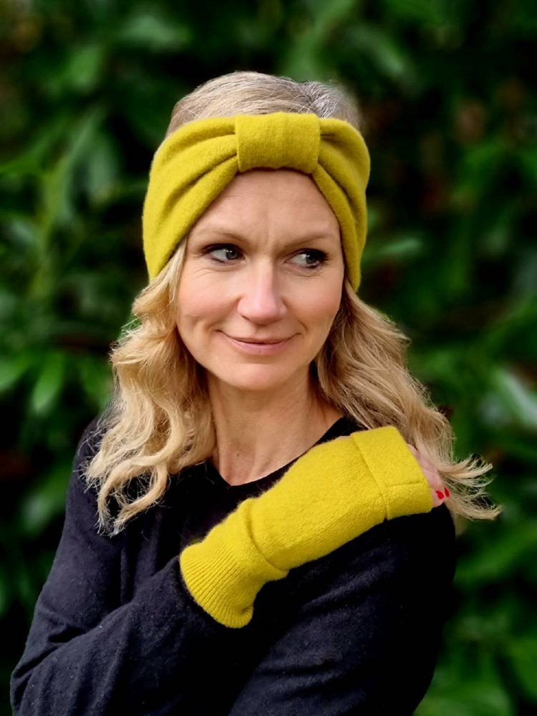 Luxurious Recycled Pure Cashmere Fingerless Gloves & Earwarmers Set