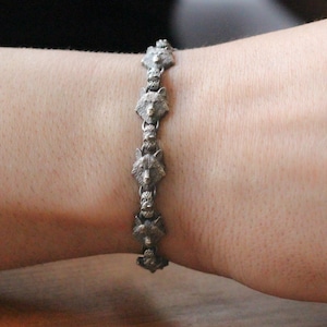 Wolves Head Bracelet, Viking Celtic Design Bracelet, Link Chain Wolf Head Bracelet, Brutalist Bracelet Gift, Gothic Jewelry Gift for Husband