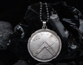 Spartan Shield Mens Necklace, Ancient Greek Jewelry, Greek Shield Necklace, Ancient Warrior Necklace, Spartan Jewelry, Engraved Necklace