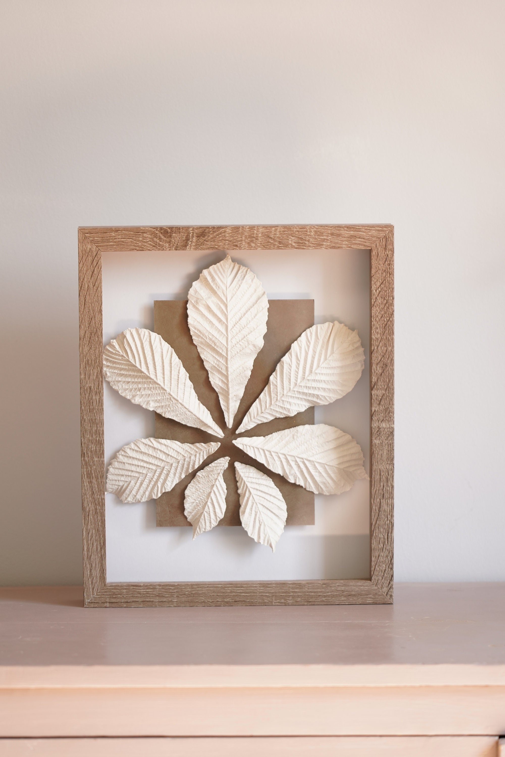 Feuille de Marronnier, Empreinte en Plâtre, Encadrée; Art Mural