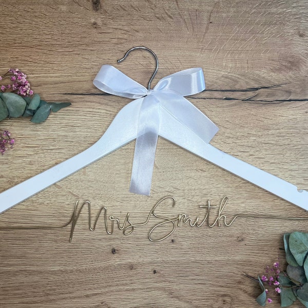Custom Wedding Hanger | Personalised Bridal Hanger | Single Line Wire Name Hanger | Bridesmaid | Flower girl | Bride to be | Bespoke Bride