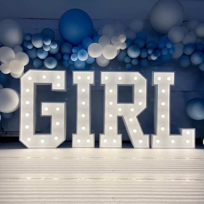 Festzelt-Buchstabe C – 122 Cm Groß, Beleuchtet, Mit Wasserbeutel, Für Partys, Hochzeiten & Geburtstage