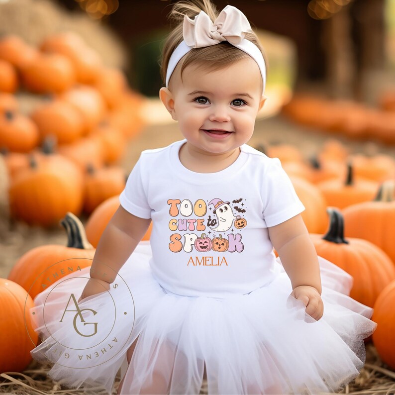 Camiseta de Halloween personalizada, bonito regalo de Halloween, regalo para niños, camiseta para niños pequeños, Halloween 2025, camiseta retro de Halloween, demasiado linda imagen 2