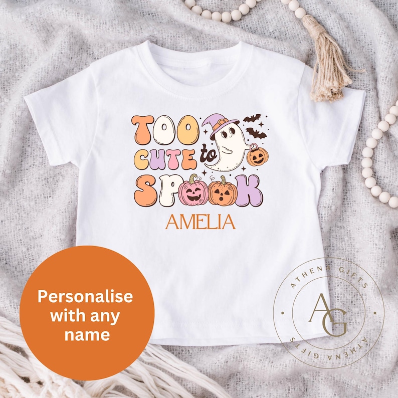 Camiseta de Halloween personalizada, bonito regalo de Halloween, regalo para niños, camiseta para niños pequeños, Halloween 2025, camiseta retro de Halloween, demasiado linda imagen 1
