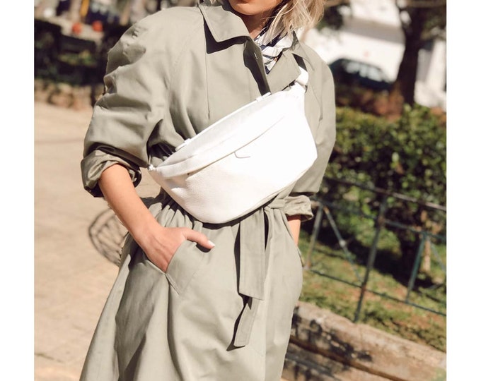 H&m moschino waist bag clearance