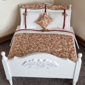 12th Scale Dollhouse Bedding: Beige & Mulberry Floral Double Bed Set