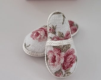 Dollshouse slippers, mulberry floral