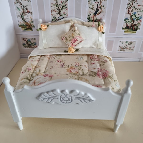 Handmade dollshouse bedding