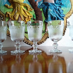 5 Pretty Vintage Italian Wine Glasses Antique Restaurant and Bar Glasses Old Boho Chic Style Glasses Romantic Vintage Glasses