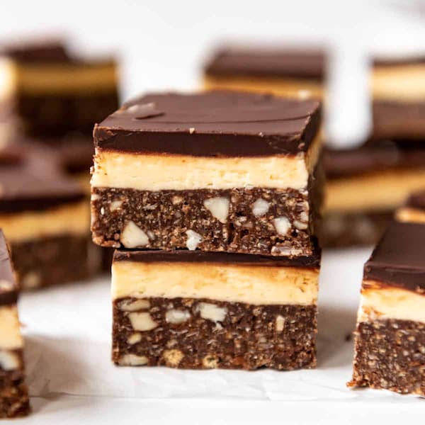 Nanaimo Bars Gift Box | Handmade Canadian Chocolate & Custard Dessert | Luxury No-Bake Chocolate Slice