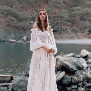 Boho Brautkleid Hochwertige Chiffon Spitze Details rustikales Brautkleid Weiß Boho-Chic Ivory Es verfügt über eine lockere Passform Leichtgewicht