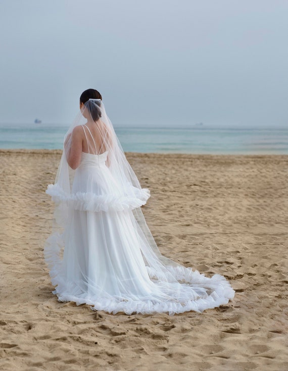 Two-layer Bridal Veil: Fluffy Soft Tulle Wedding Veil - Etsy display picture 1