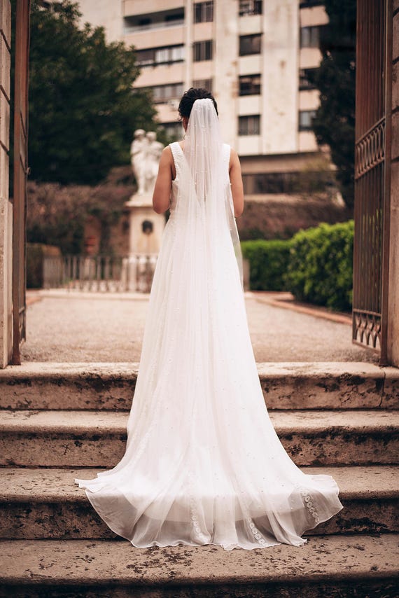 Perl Veil (118 inches) light ivory The Hailey Pearl Veil – Jay Kay Braids and Bridal main image 3