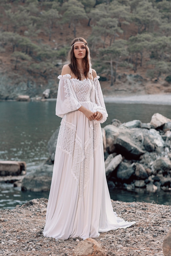 Boho Wedding Dress: Ivory Chiffon With Lace Details - Etsy Israel