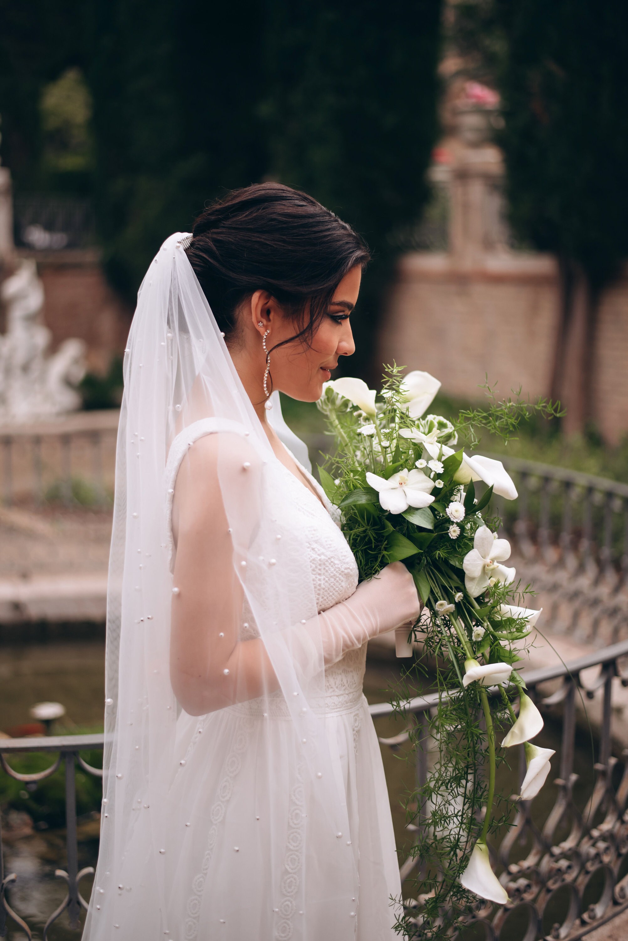 Pearl Wedding Veil,  Light ivory, 79 inches-NEVER USED AND IN THE BOX Pearl Wedding Veil: Light Ivory Tulle, Single or Two-tier - Etsy main image 4