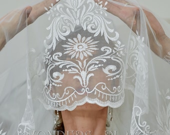 Classic Single Tier Bridal Veil Adorned with Edged Embroidery Elegant Long Wedding Veil in Ivory Lace Ivory Bridal Veil with White Lace