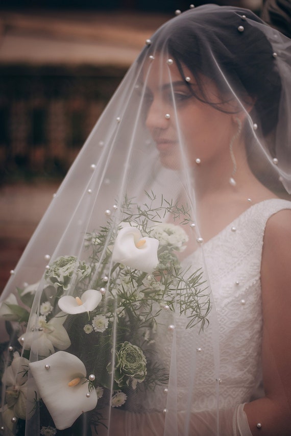 White Pearl Wedding Veil: Elegant Bridal, Single or Double  display picture 2