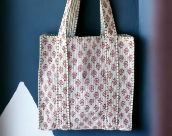 Bolsa de mano acolchada personalizada, bolsa de transporte de hombro de algodón floral hippie, bolsa Jhola mediana hecha a mano india, bolsas de equipaje de todos los tamaños.