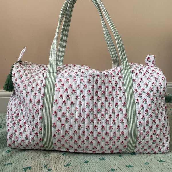 Grand sac de sport matelassé en coton, sac à bandoulière, sac de week-end pour femme, sac de voyage bohème, imprimé bloc, sac de voyage, cadeau de Saint-Valentin pour elle