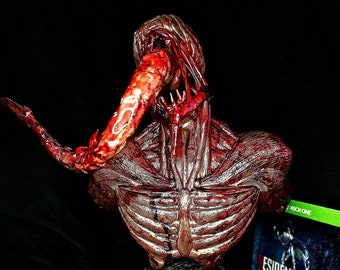 Resident Evil 2 HUGE Scale Licker Bust