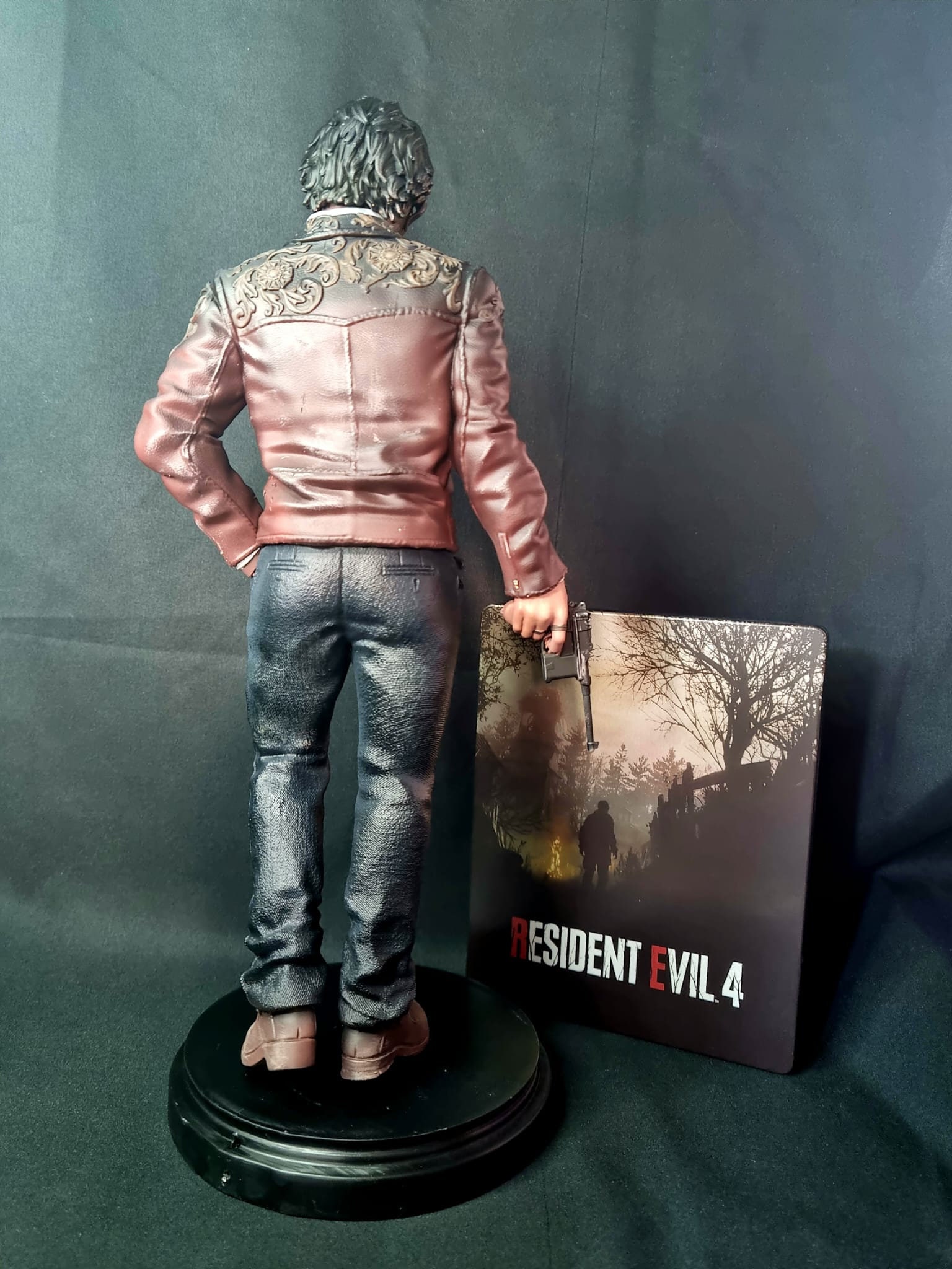 Resident Evil フィギュア ４点セット バイオハザード4 ルイス・セラ 1/6フィギュア - Etsy 日本
