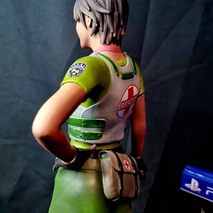 Figurine Resident Evil Rebecca Chambers Moby Dick Neuve Sous Emballage