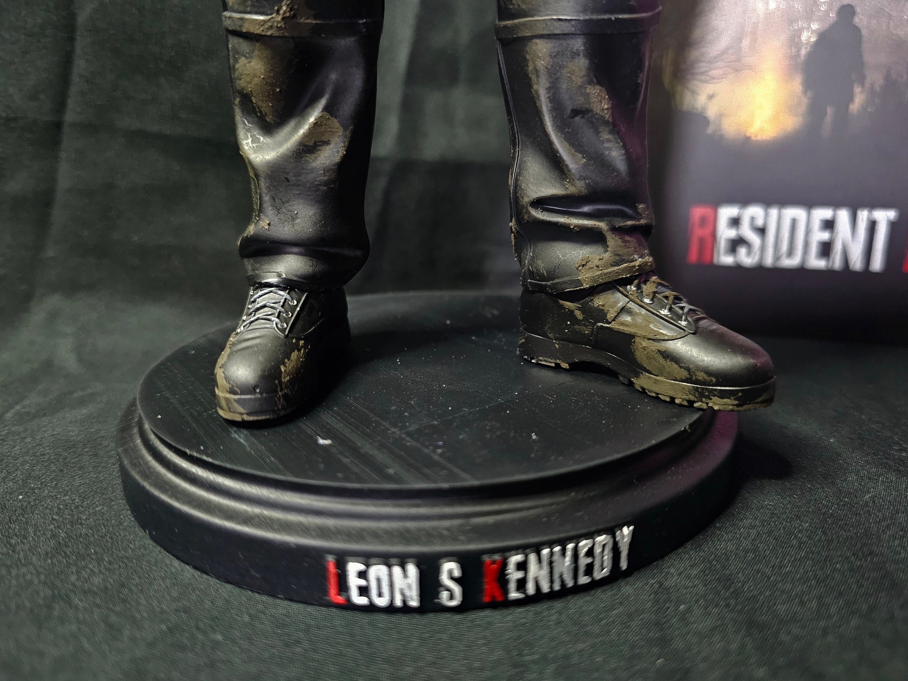 Resident Evil 4 Remake 1/6 Leon Kennedy No Jacket Variant - Etsy Resident Evil 4 Remake 1/6 Leon Kennedy No Jacket Variant - Etsy