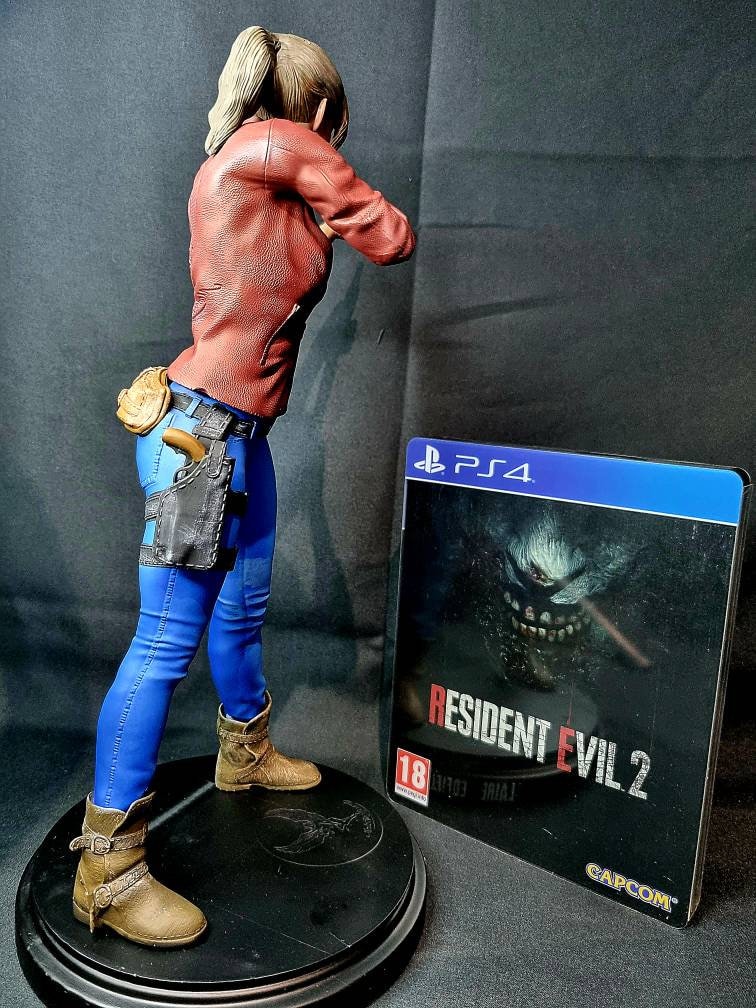 Claire Redfield Resident Evil 2 1/6 Figure W/ Base 