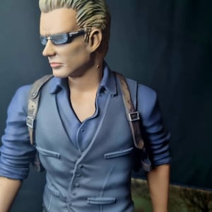 Resident Evil 4 Remake Albert Wesker 1/6 Statue image 4