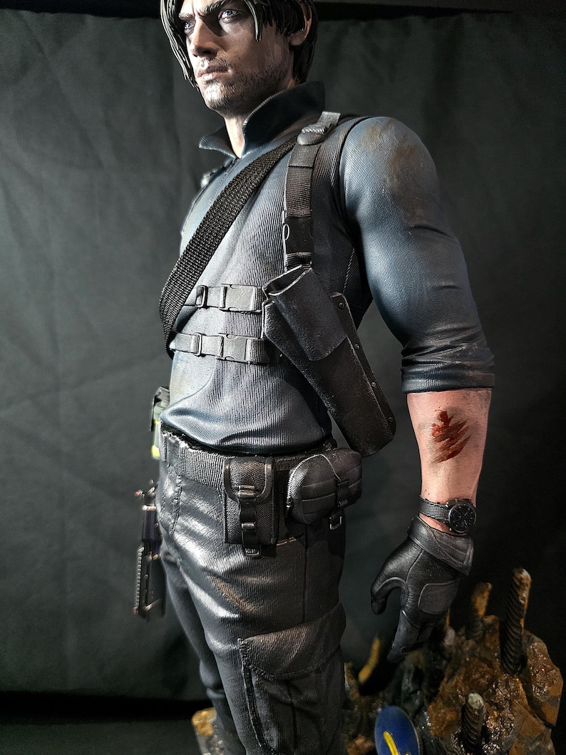 Resident Evil Requiem Leon Kennedy 1/6 Scale Premium Statue (No Jacket) image 14