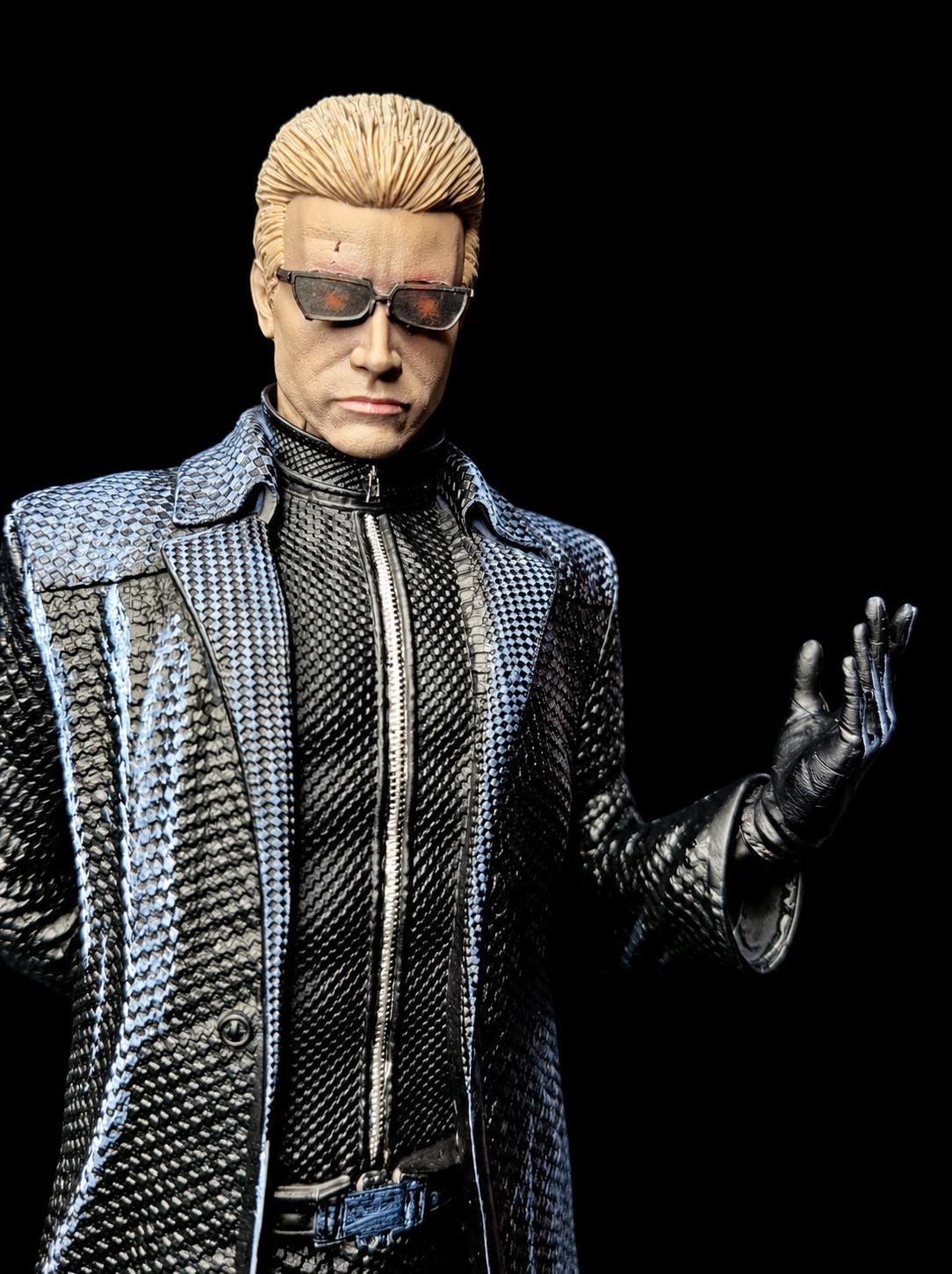 1/6スケール アルバート・ウェスカー(交換可能なヘッド付き)バイオ 1/6スケール アルバート・ウェスカー(交換可能なヘッド付き)バイオ