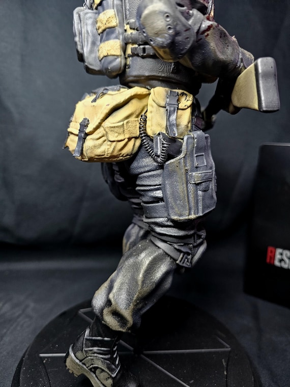 Ghost & Hunk U.S.S Resident Evil 2 1/6 Double Pack Statue - Etsy
