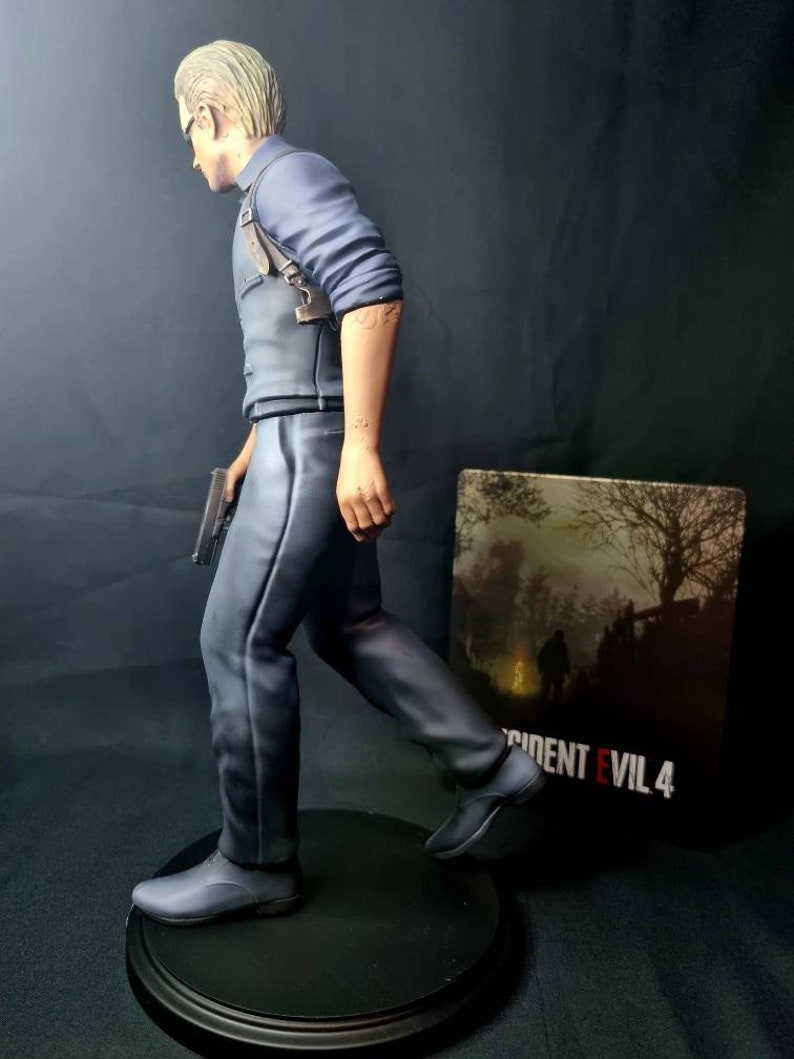 Resident Evil 4 Remake Albert Wesker 1/6 Statue image 5