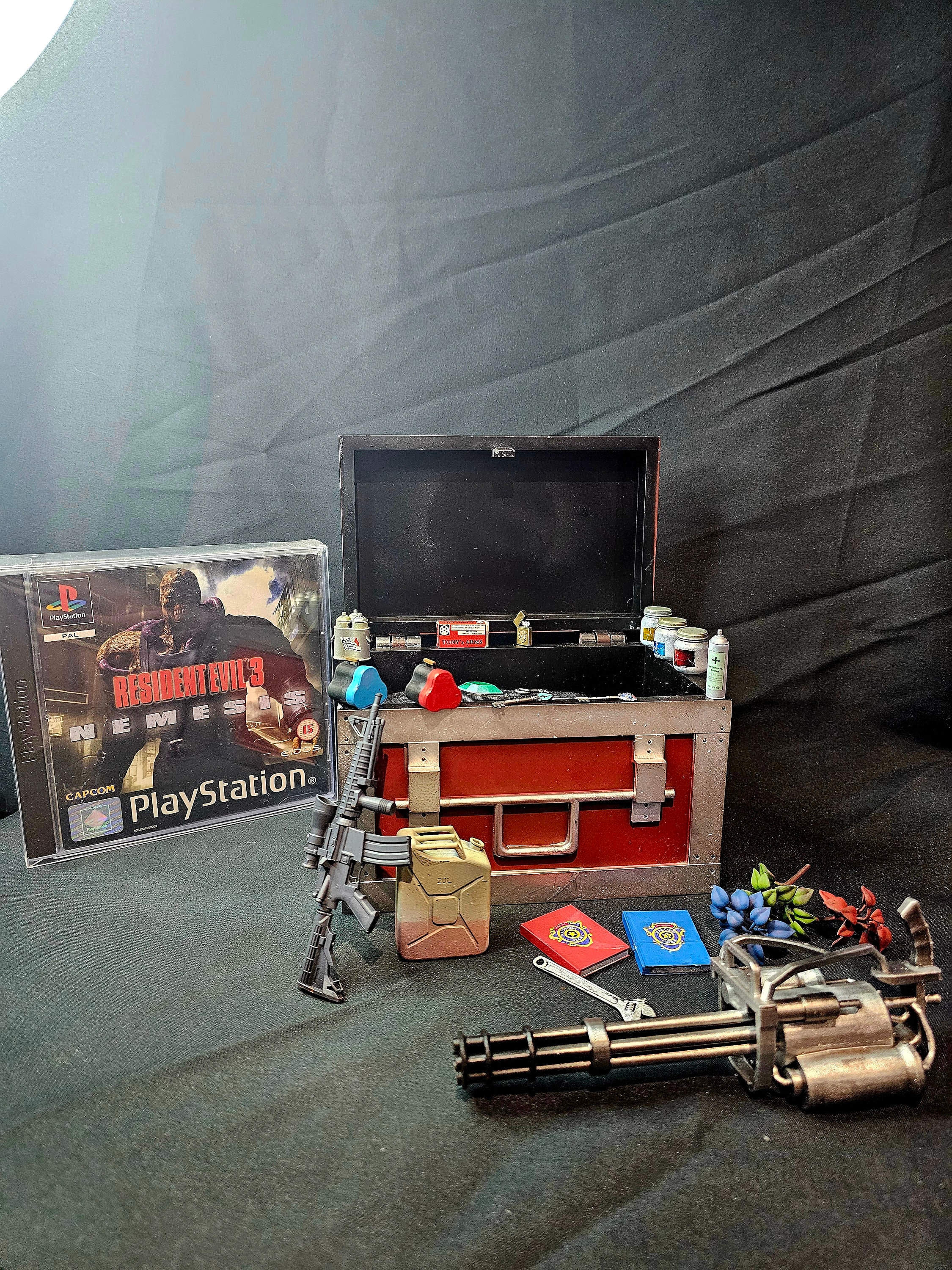 クラシック バイオハザード3 ネメシス 1/6 アイテムボックス - Etsy 日本
