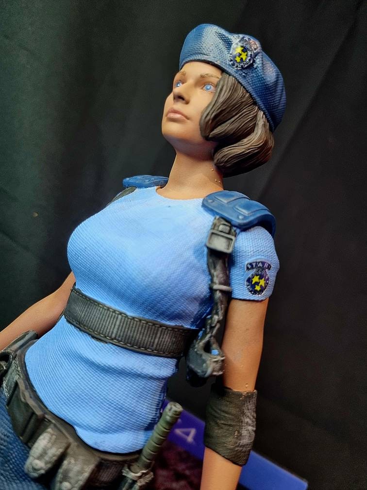 バイオハザード　ジルバレンタイン　1/6フィギュア Amazon.co.jp: 1/6バイオハザードジルバレンタインアクション
