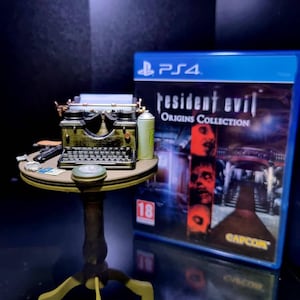 Resident Evil 1/6 Typewriter, Table & Keys