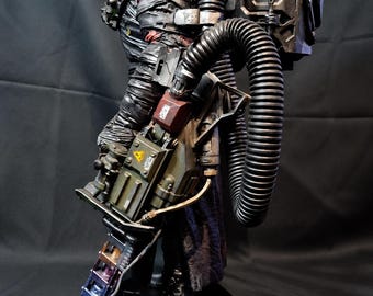 巨大な1/6スケールフィギュア、火炎放射器バリアント、高さ15.5インチ