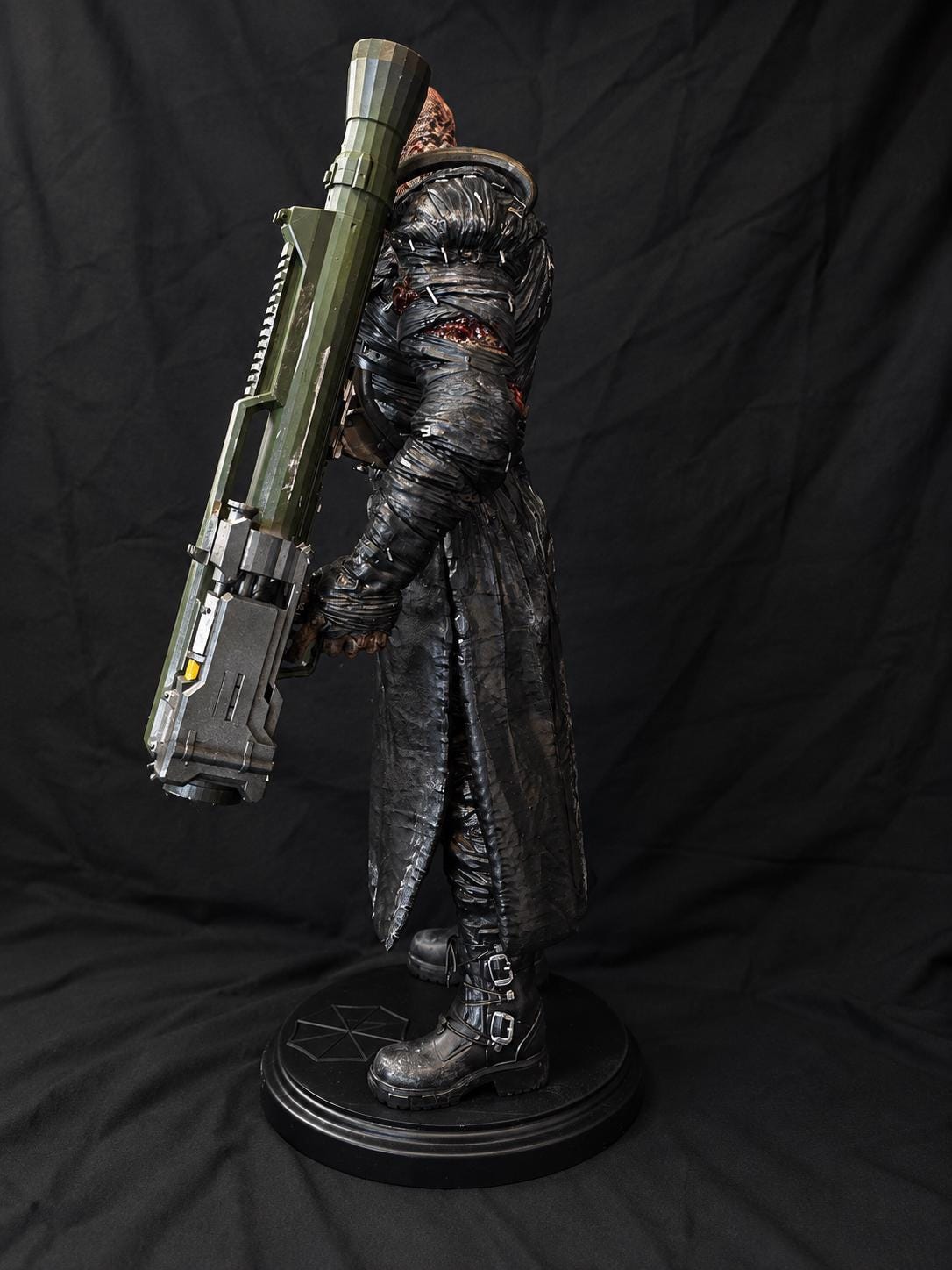 巨大なネメシス 1/6スケール（高さ16インチ）！バイオハザードシリーズ