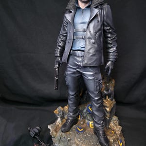 Resident Evil Requiem Leon Kennedy 1/6 Scale Premium Statue (Jacket) image 1