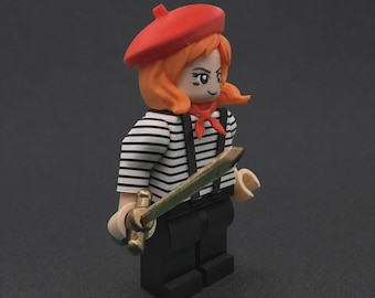 Grande figurine Maelle style briques 23 cm – Statuette Clair Obscur Expedition 33 – Décoration gaming – Cadeau gamer