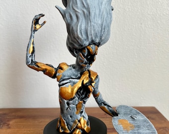 La Peintresse – Clair-Obscur Expédition 33 – Figurine artisanale imprimée en 3D – Sculpture collector geek